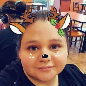 Meet your Posher, Cortney